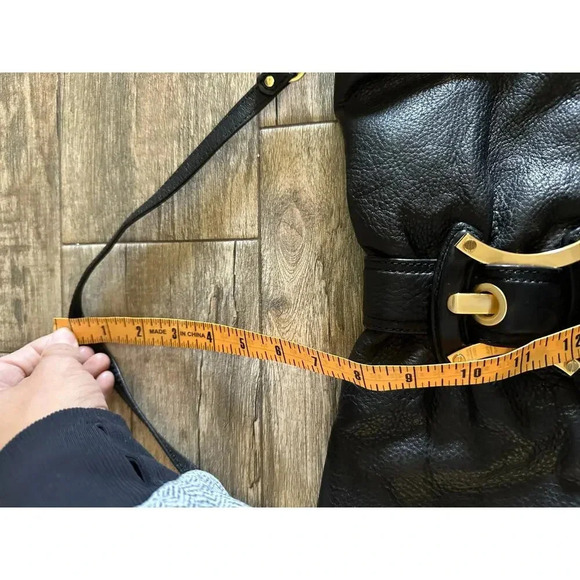 B Makowsky Soft Black Leather Brushed Gold Hardware Strap Clutch Handbag - Picture 12 of 12